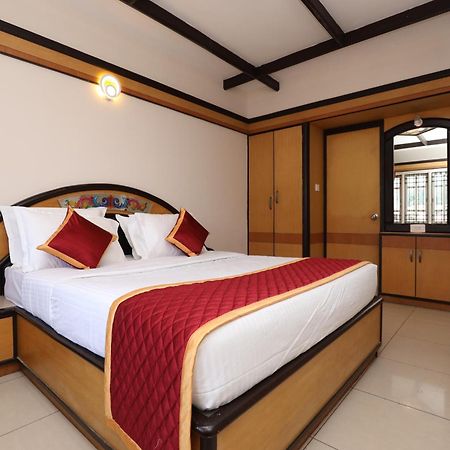 Hotel Silver Oak Ooty Ngoại thất bức ảnh