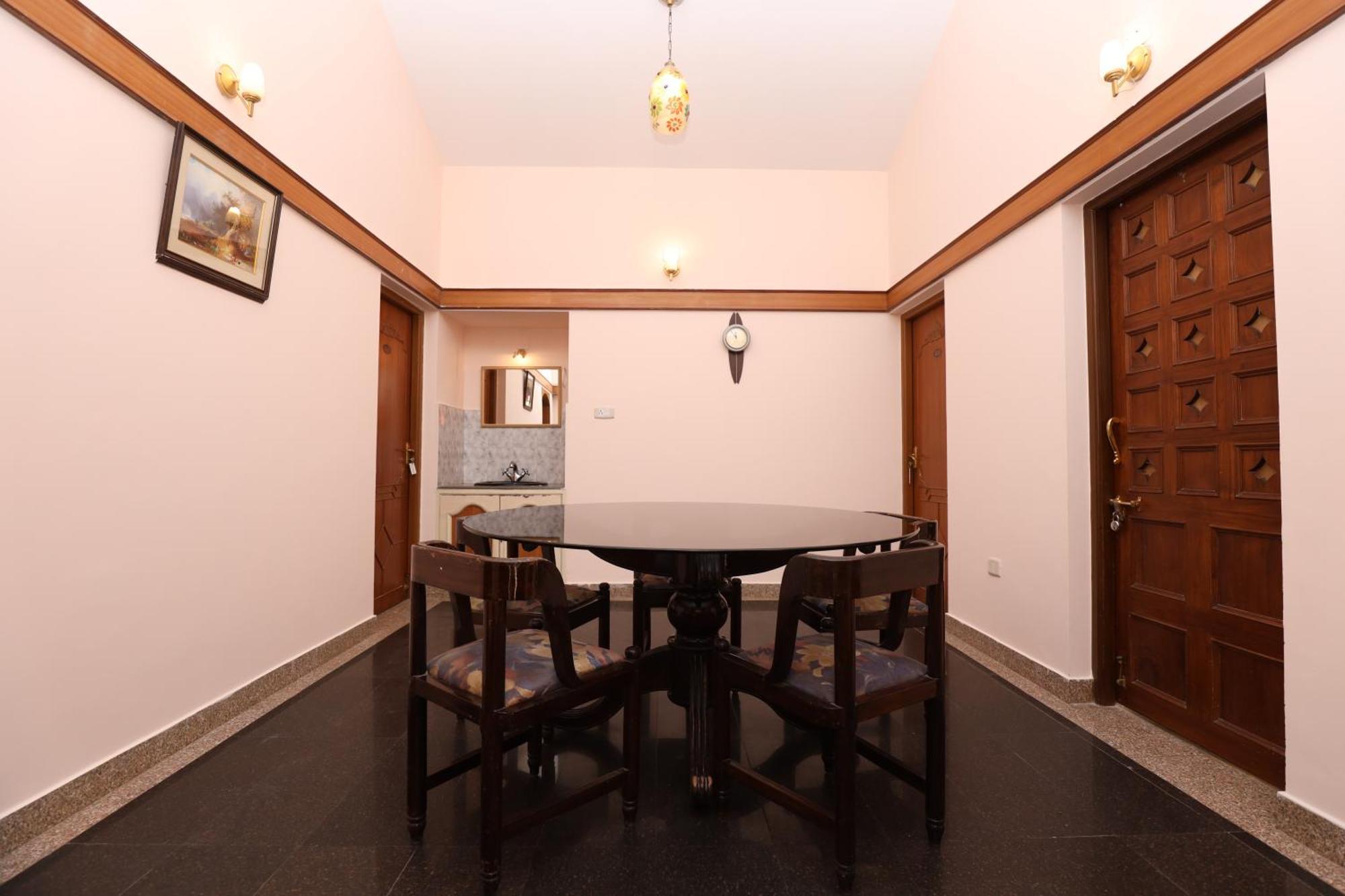 Hotel Silver Oak Ooty Ngoại thất bức ảnh