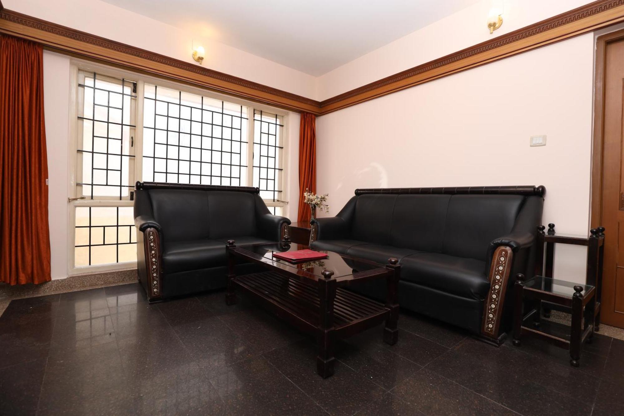 Hotel Silver Oak Ooty Ngoại thất bức ảnh