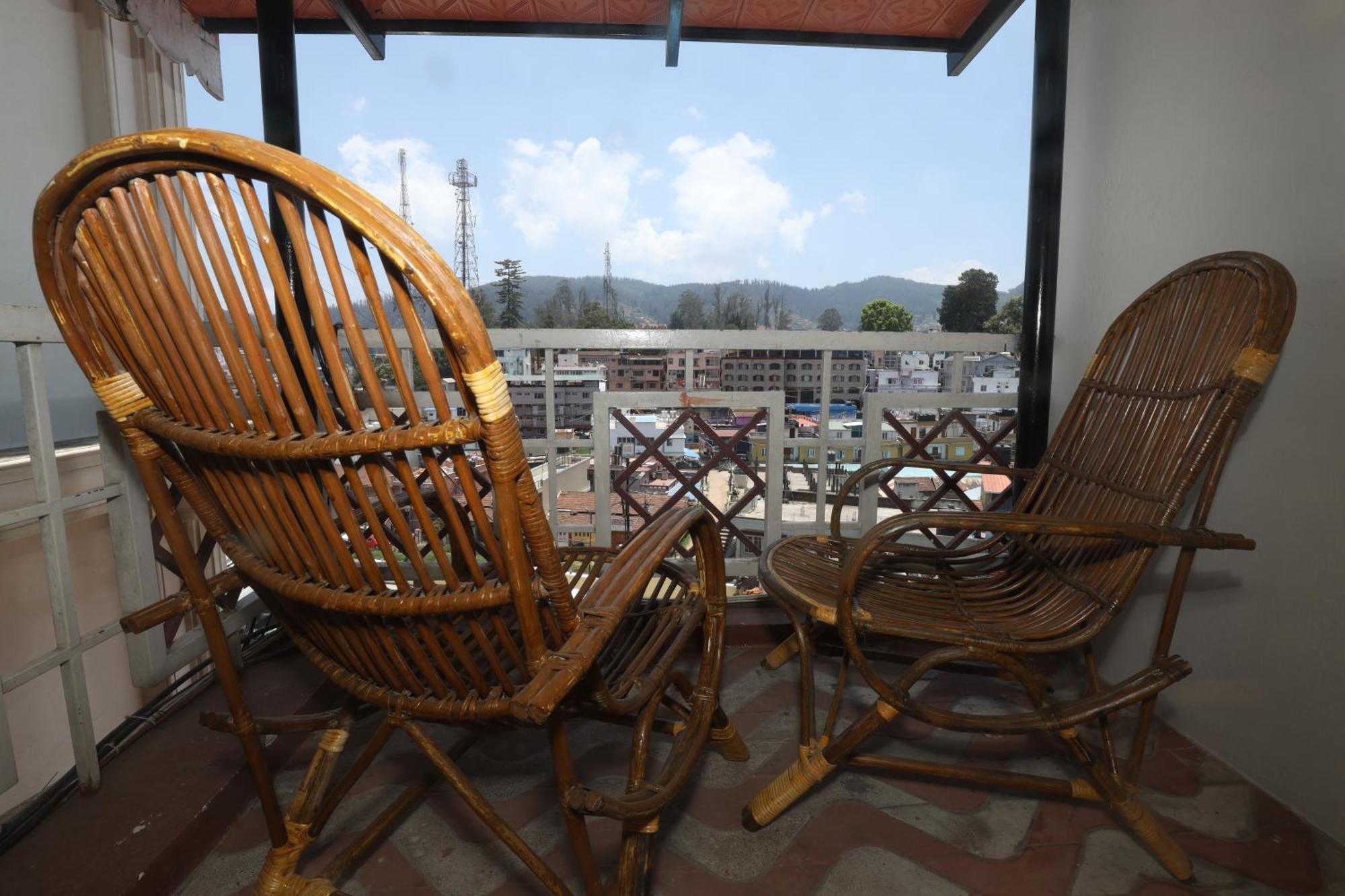 Hotel Silver Oak Ooty Ngoại thất bức ảnh
