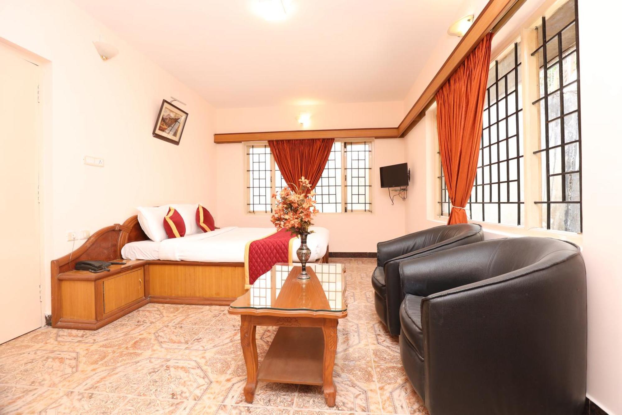 Hotel Silver Oak Ooty Ngoại thất bức ảnh