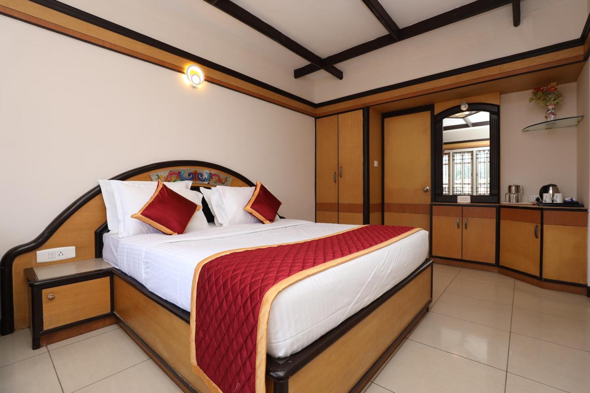 Hotel Silver Oak Ooty Ngoại thất bức ảnh