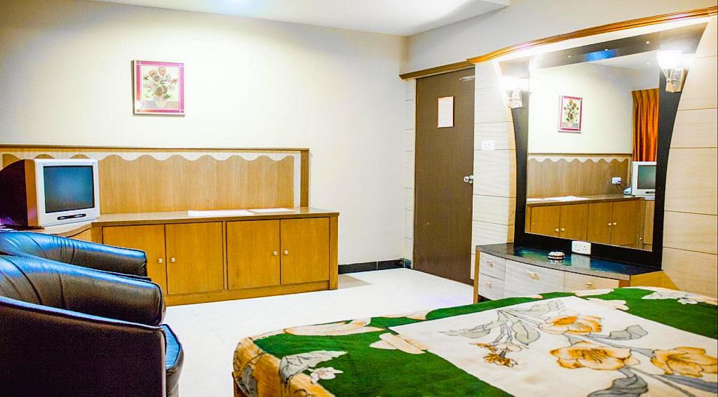 Hotel Silver Oak Ooty Ngoại thất bức ảnh