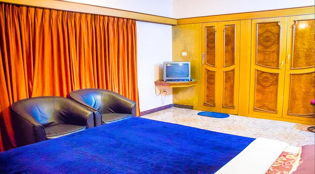 Hotel Silver Oak Ooty Ngoại thất bức ảnh
