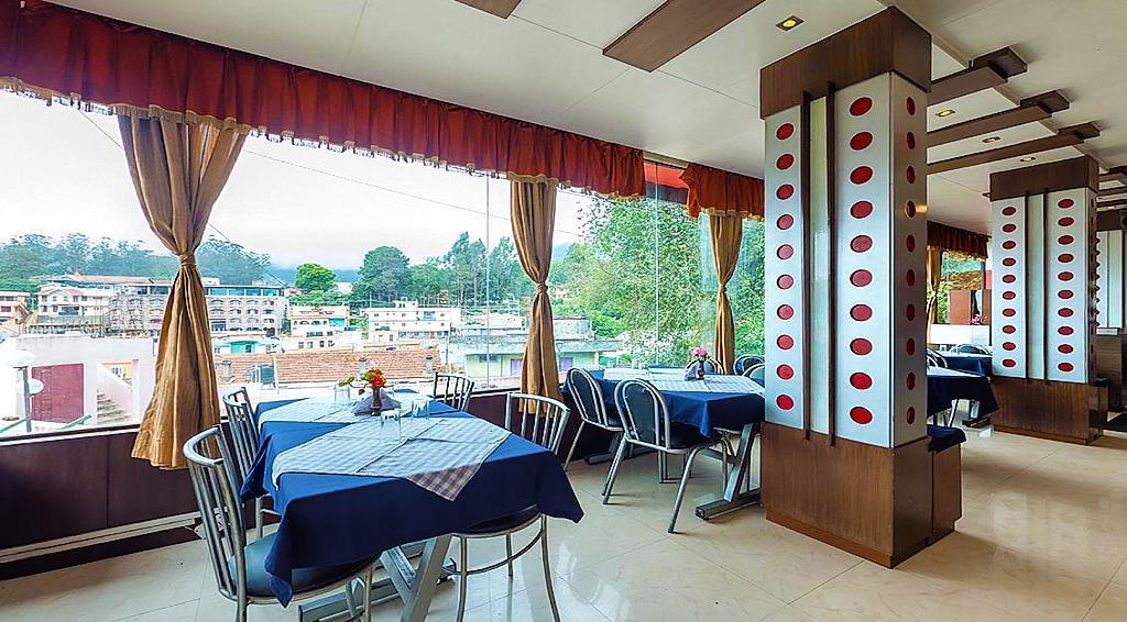 Hotel Silver Oak Ooty Ngoại thất bức ảnh