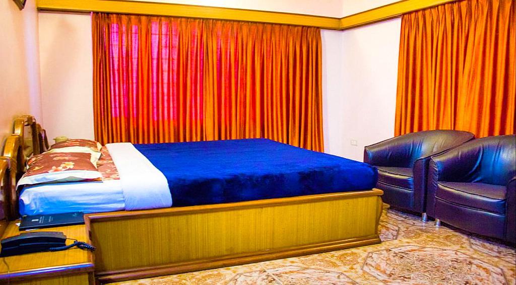 Hotel Silver Oak Ooty Ngoại thất bức ảnh